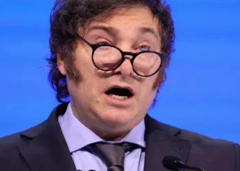 La dura pelea Milei-gobernadores por los pocos recursos de un país en crisis