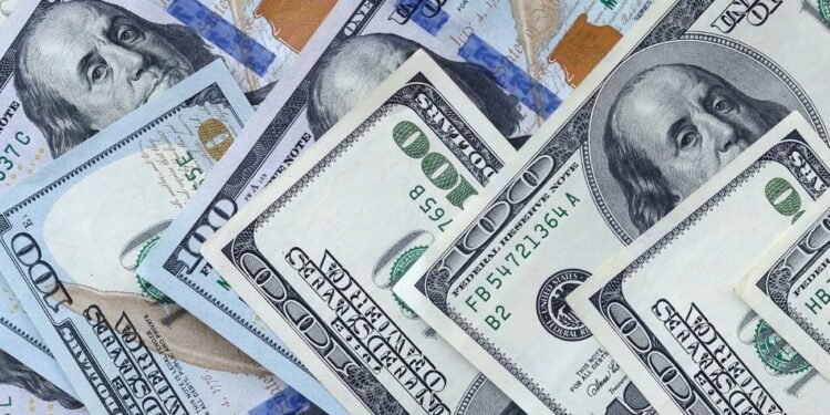 A qué precio se vende el dólar este viernes 16 de febrero: la información, minuto a minuto