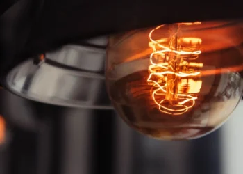 Mientras la EPE analiza actualizar tarifas Nación mantiene subsidios eléctricos a consumos residenciales medios y bajos