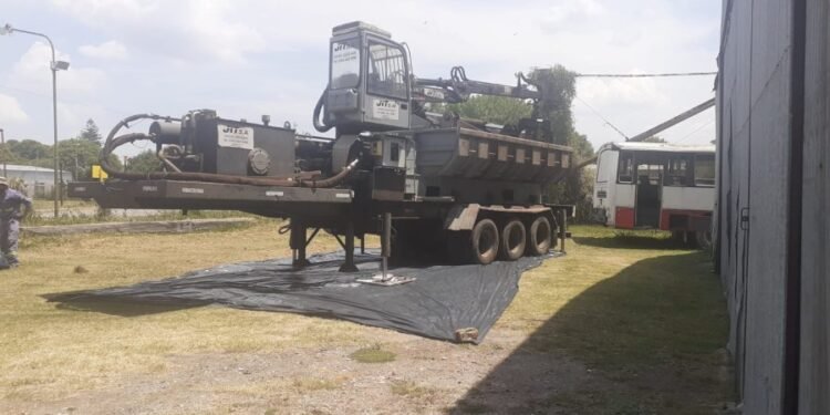 Comienzan a compactar motos y autos secuestrados en Rafaela