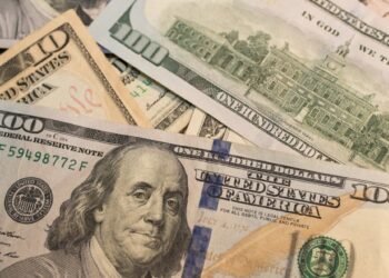 A qué precio se vende el dólar este martes 27 de febrero: la información, minuto a minuto