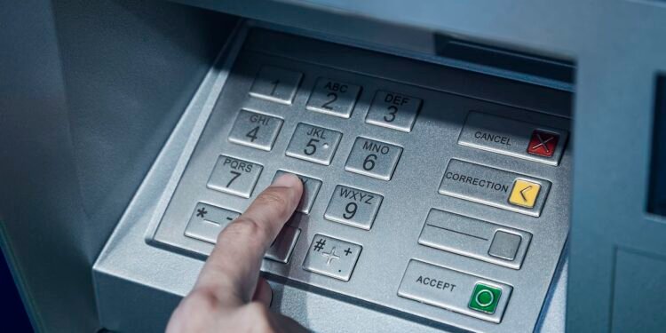 Pagan el 14% prometido a empleados estatales, docentes y jubilados de la provincia