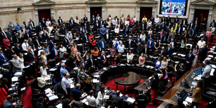 El Congreso, con la atención puesta en el tratamiento del DNU