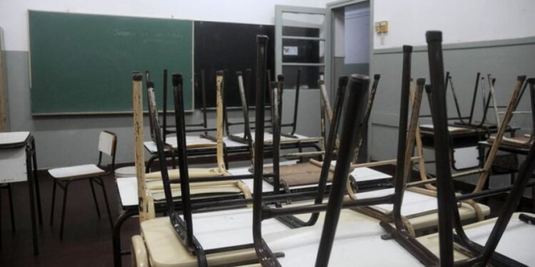 La clases no comenzarán el lunes: todos los caminos conducen al paro