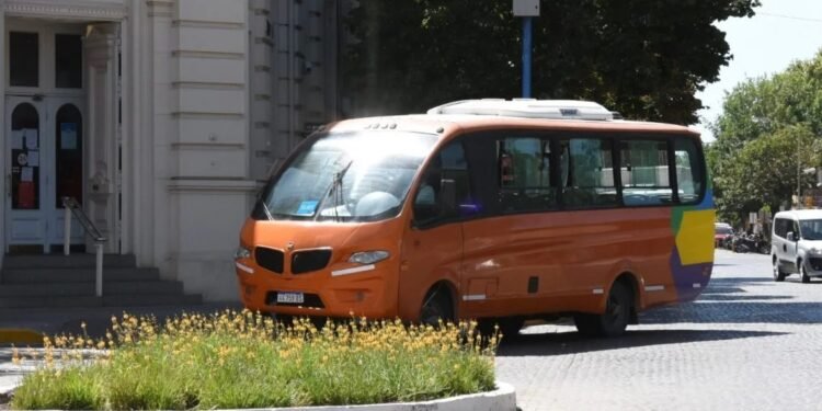 Viotti se sumará a los reclamos por el cese de los fondos nacionales para el transporte público