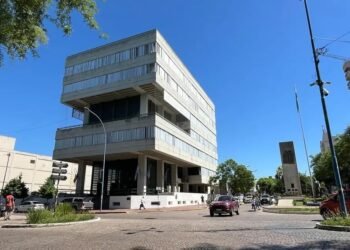 Se reanudan servicios municipales tras acuerdo salarial con el SEOM