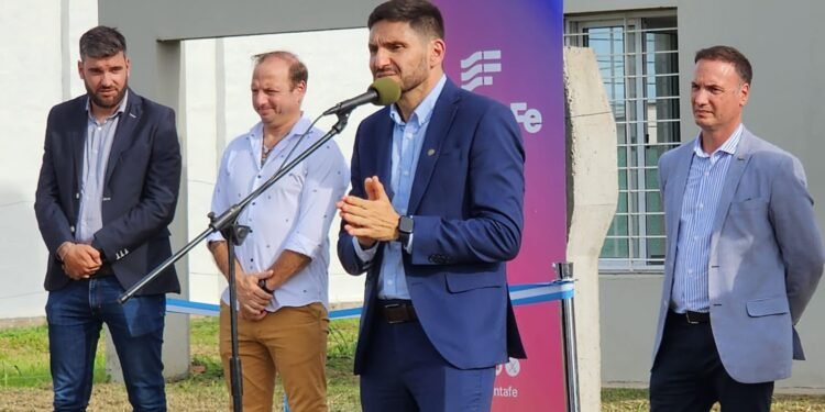 Empiezan las clases, pero sigue el conflicto: lo que dijo Pullaro en Rafaela