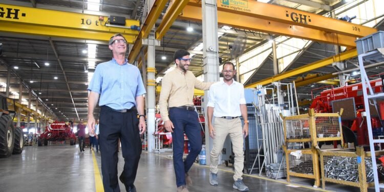 Pullaro: “Vamos abrir, consolidar y cuidar los mercados internacionales”