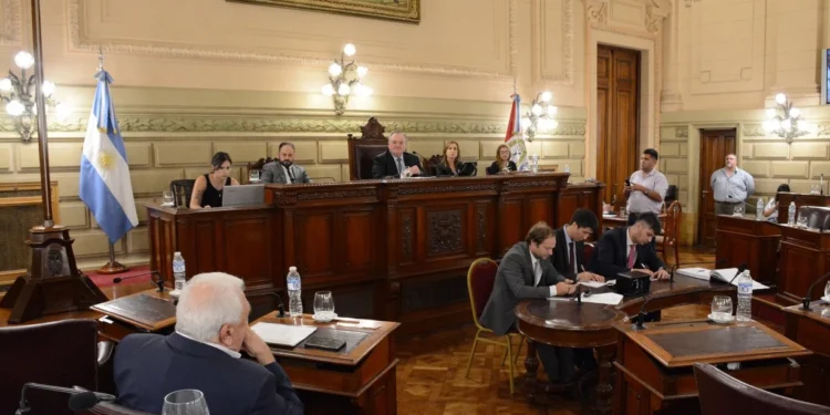Los senadores santafesinos aprobaron con cambios la ley para crear juicios por jurados