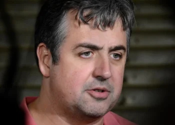 Cococcioni: «No vamos a ceder a las amenazas, iremos a fondo contra las mafias que operan desde las cárceles»