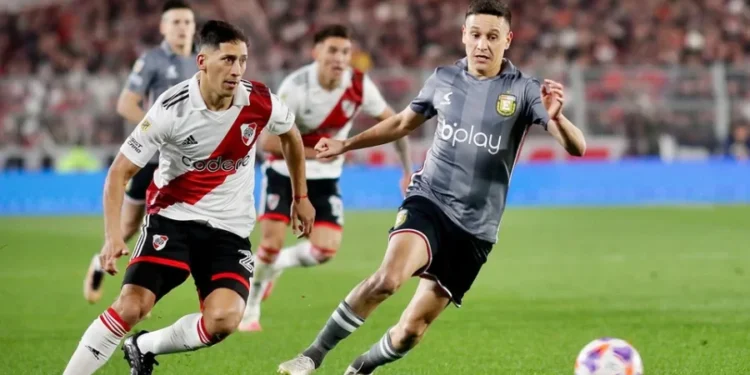 River y Estudiantes se miden en búsqueda de la Supercopa Argentina
