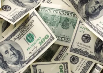 A cuánto opera el dólar en la previa del fin de semana extra largo: la información, minuto a minuto