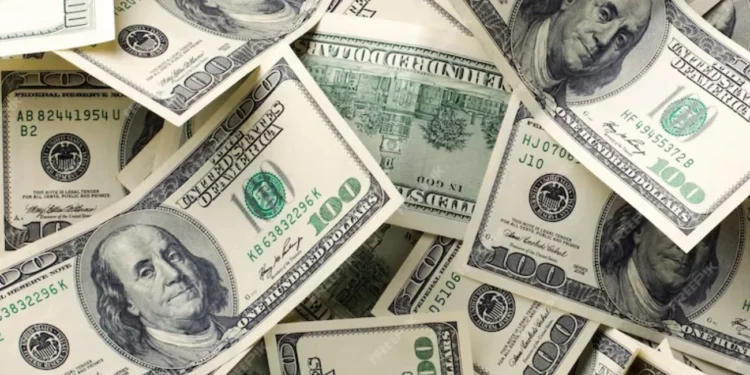 A cuánto opera el dólar en la previa del fin de semana extra largo: la información, minuto a minuto