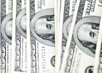 Comienzo de semana estable para el dólar blue: a cuánto cerró este lunes