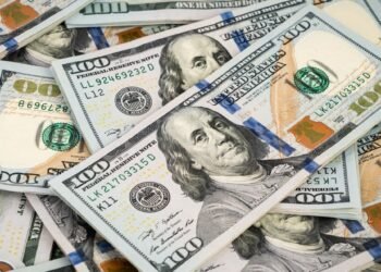 El dólar blue no detiene su marcha alcista: a cuánto cerró este miércoles