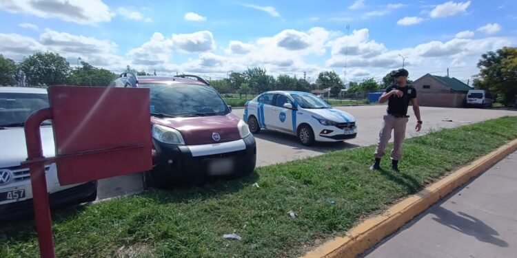 Operativo conjunto permite recuperar un utilitario robado