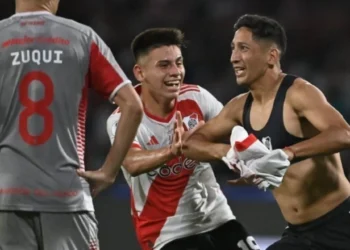 Ante Estudiantes River se consagró campeón de la Supercopa Argentina