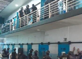 En una requisa sorpresa en Piñero, secuestraron celulares, chips y elementos cortopunzantes