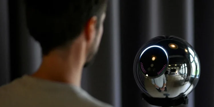 España prohibió el escaneo del iris y Worldcoin presentará una demanda