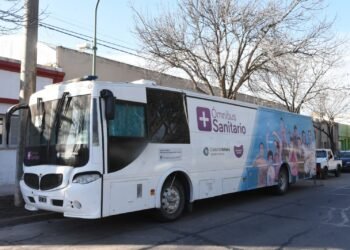 El Ómnibus Sanitario se encuentra en  barrio Fátima