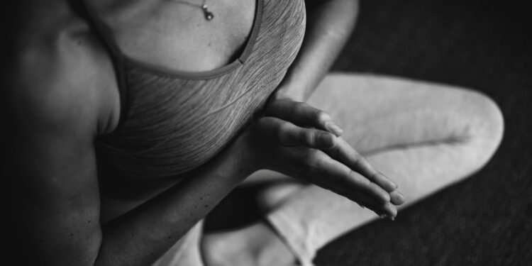 La EMAE ofrecerá un taller de yoga para mujeres