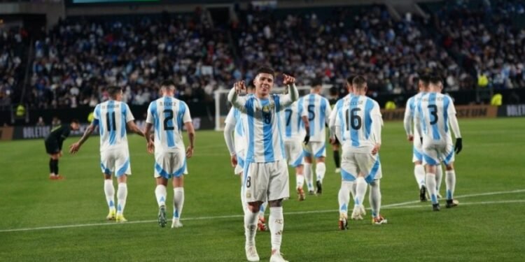 La selección Argentina cierra su gira por Estados Unidos enfrentando a Costa Rica