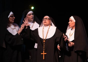 “Hermanas tejedoras” se presenta en La Máscara