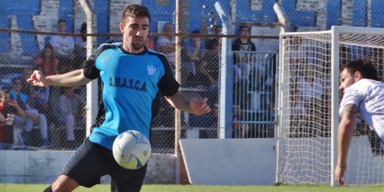 Drama en el fútbol regional: jugador de Humberto se fracturó el cráneo