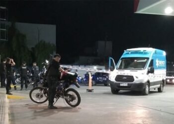 Rosario, paralizada por el terror: no circulan colectivos ni taxis y cierran estaciones de servicio