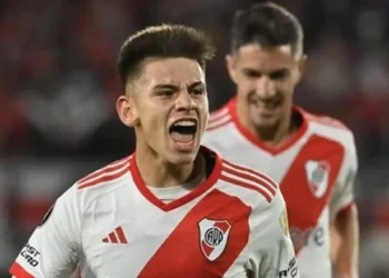 El plus económico que recibe River si Echeverri es titular ante Boca