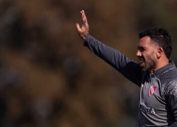 Descartaron un infarto Susto para Tevez: un dolor en el pecho lo obligó a hacerse estudios