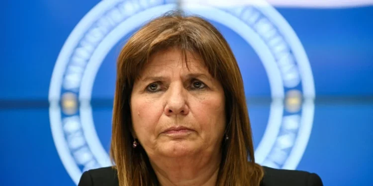 Bandera intimidatoria contra Patricia Bullrich en la previa a su visita a la ciudad de Rosario