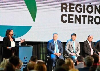 En La Redonda Clara García: «Los gobernadores de la Región Centro deben ser escuchados»