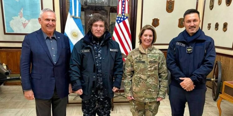 Milei se reunió con la jefa del Comando Sur de Estados Unidos