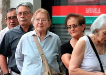 Provincias y jubilados, los que más «aportan» Los gastos que recortó Milei para alcanzar el superávit fiscal