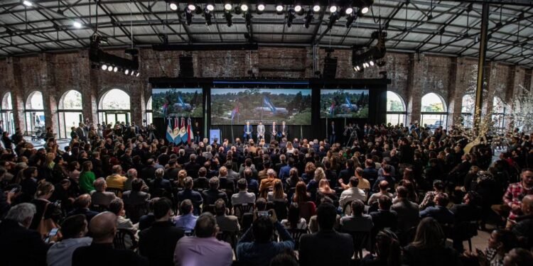En Santa Fe y ante más de mil personas, la Región Centro mostró sus fortalezas y renovó objetivos