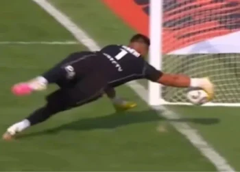 «Para mí no entró»: se conoció el audio del VAR en la polémica del superclásico entre Boca y River