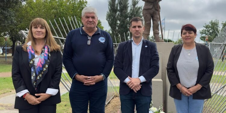 Rafaela rindió homenaje a los veteranos y caídos en la Guerra de Malvinas