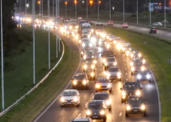 Este lunes Hubo demoras en el acceso a Santa Fe por autopista por un camión atascado