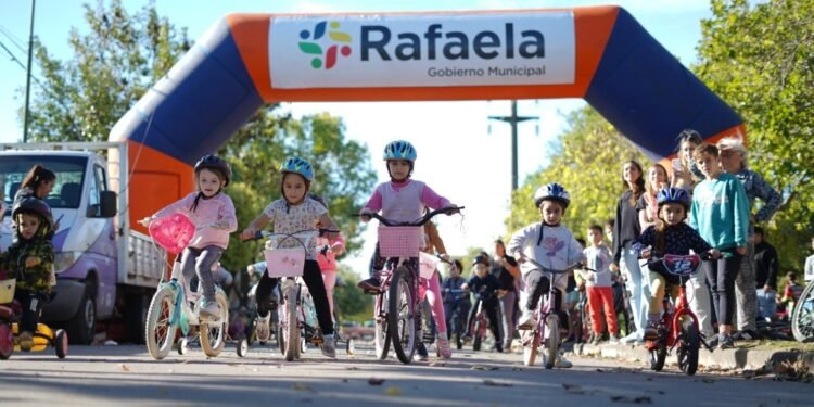 Más de 100 participantes en la 32° edición de Ciclismo en los barrios