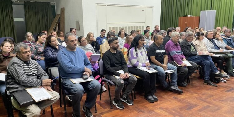 Capacitación a tesoreros y secretarios de comisiones vecinales