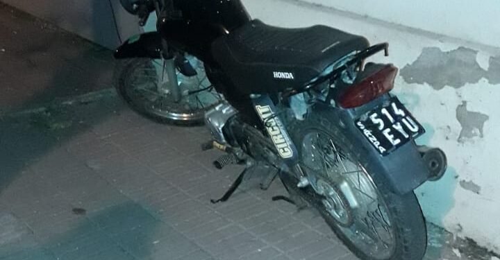 Fuerzas de seguridad recuperaron una moto robada