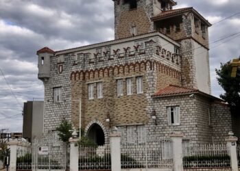 Se alquiló un edificio histórico y emblemático de Rafaela: el Castillo de Foti
