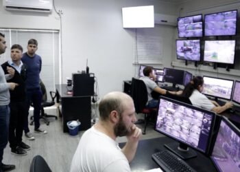 El centro de monitoreo local tomado como ejemplo en otras provincias