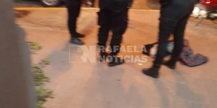 Un sujeto fue visto dentro de un domicilio, un vecino llamó al 911 y luego fue capturado