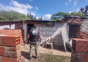 Cuádruple allanamiento para detener a tres hombres por robo y tentativa de homicidio