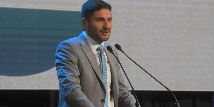 Jubilaciones: Pullaro insistió en debatir qué hacer «antes que el sistema explote»