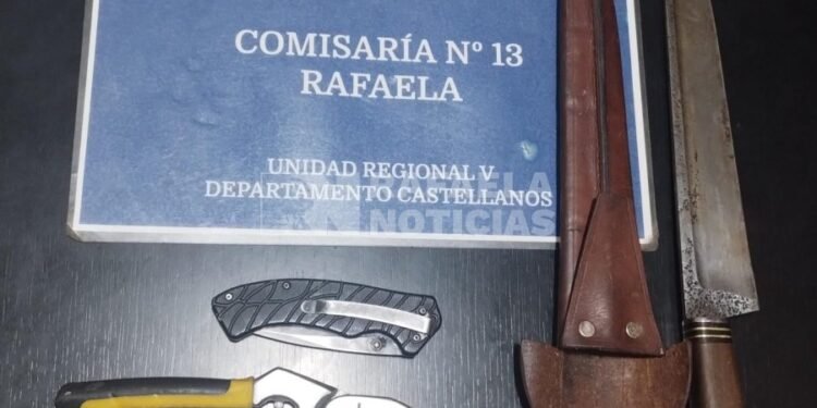 Los detuvieron por amenazas: llevaban un cuchillo y una pinza