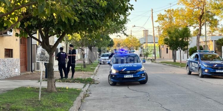 Bo. Central Córdoba: delincuentes se hicieron de un bolso con dinero y una notebook