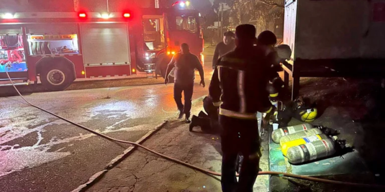 Barrio 9 de julio: el incendio de una vivienda desocupada alertó a los vecinos